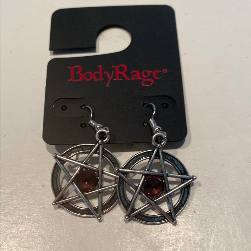 NWT Silvertone Pentacle Earrings with Purple Gemstone